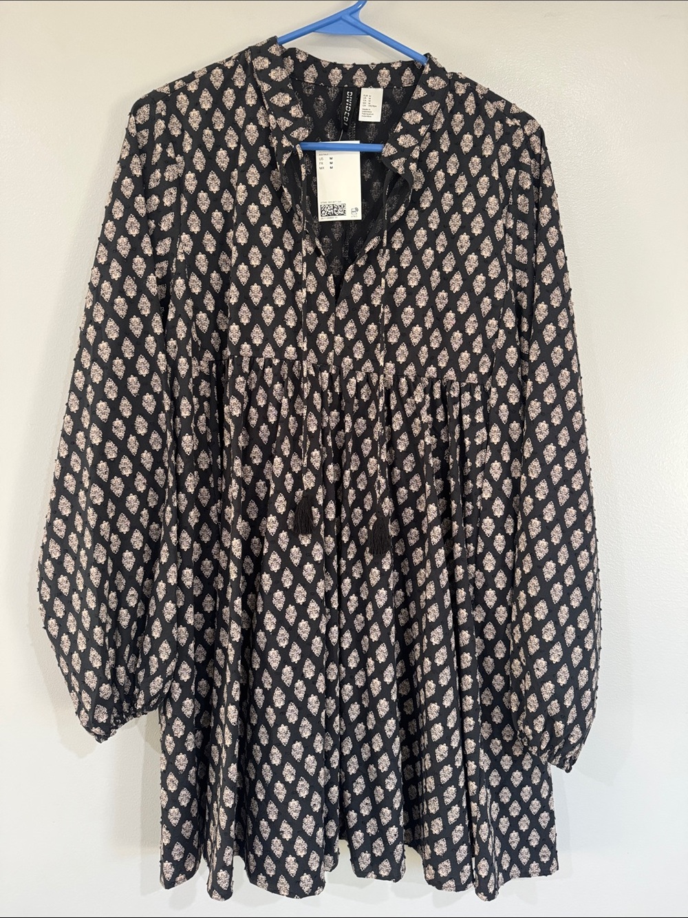 H&M Divided Black and Cream Patterned Long-Sleeve Tunic Top